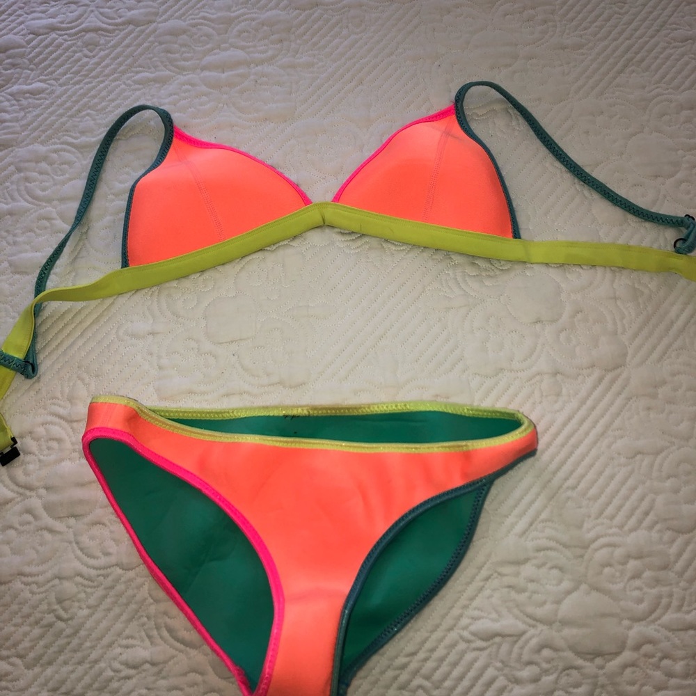 Triangl bikini